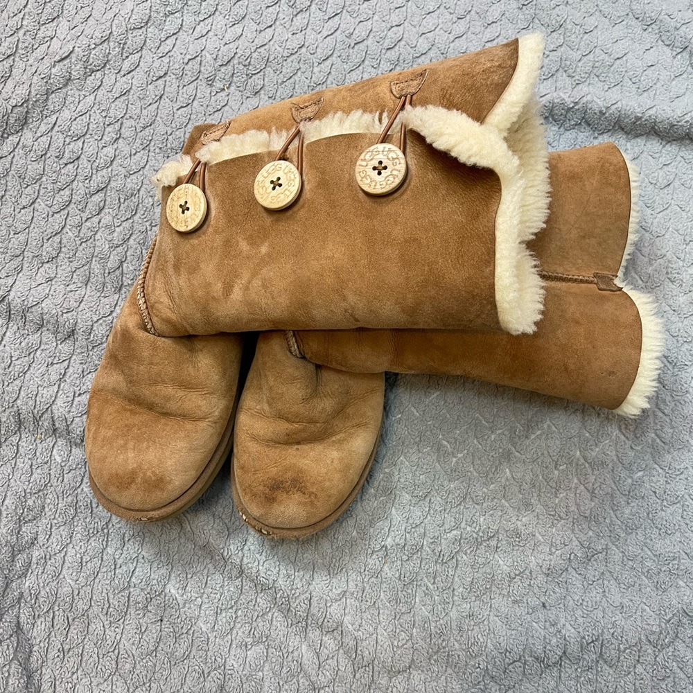 Ugg Bailey Button Tall Three Wooden Buttons Size 8 - image 4